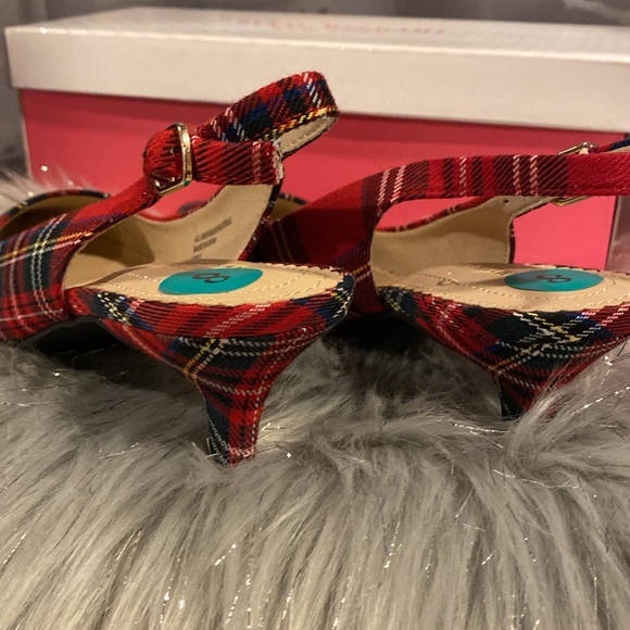 BNWT ISAAC MIZRAHI Viral Red Green Plaid Flat Shoes Women's Size 8 - Picture 3 of 8